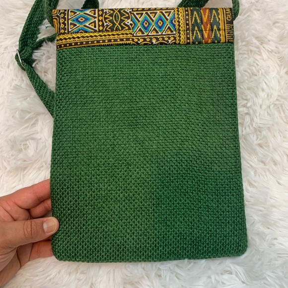 Uganda Home-made Crossbody | Green - Picture 6 of 8